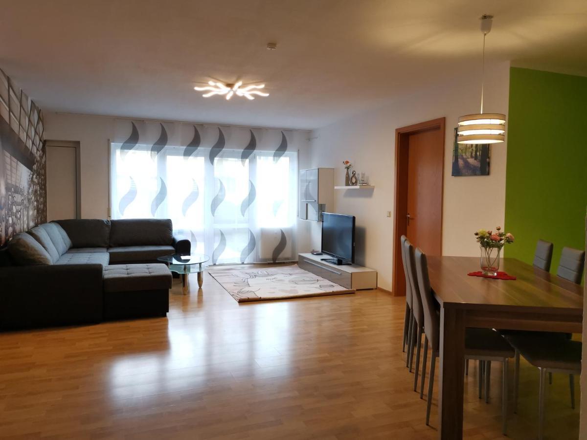 Gute Laune Mit Terrasse Und Garten Zentral Homestay Friedrichshafen