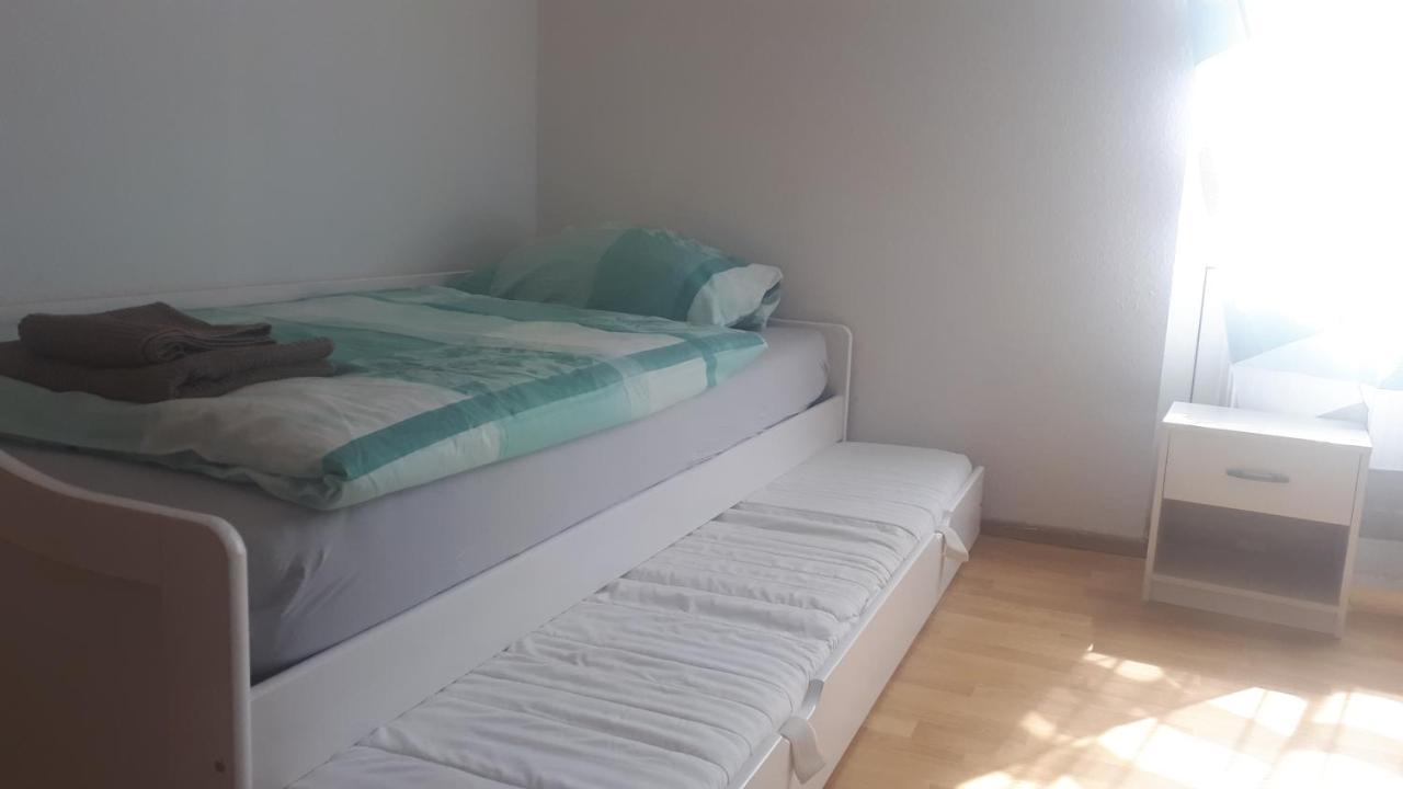 Gute Laune Mit Terrasse Und Garten Zentral Homestay Friedrichshafen